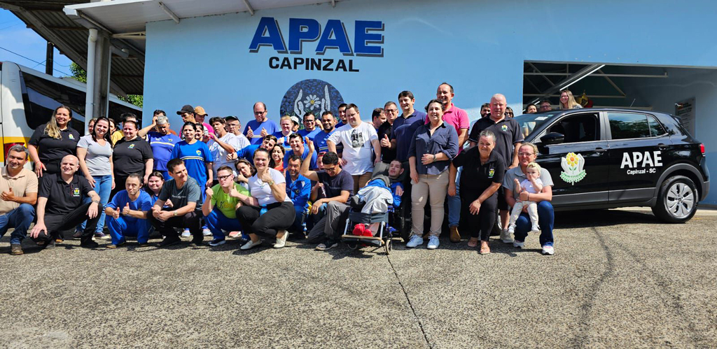 APAE de Capinzal recebe veículo zero quilômetro por meio de emendas impositivas